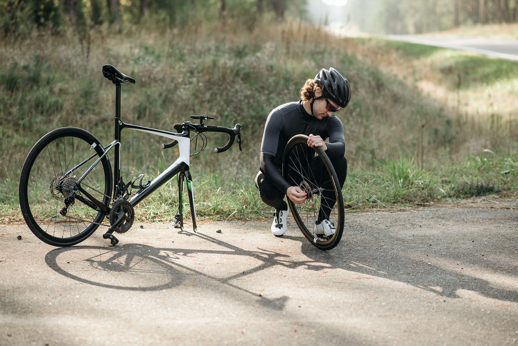 How to Seat a Tubed Tire Onto a Rim