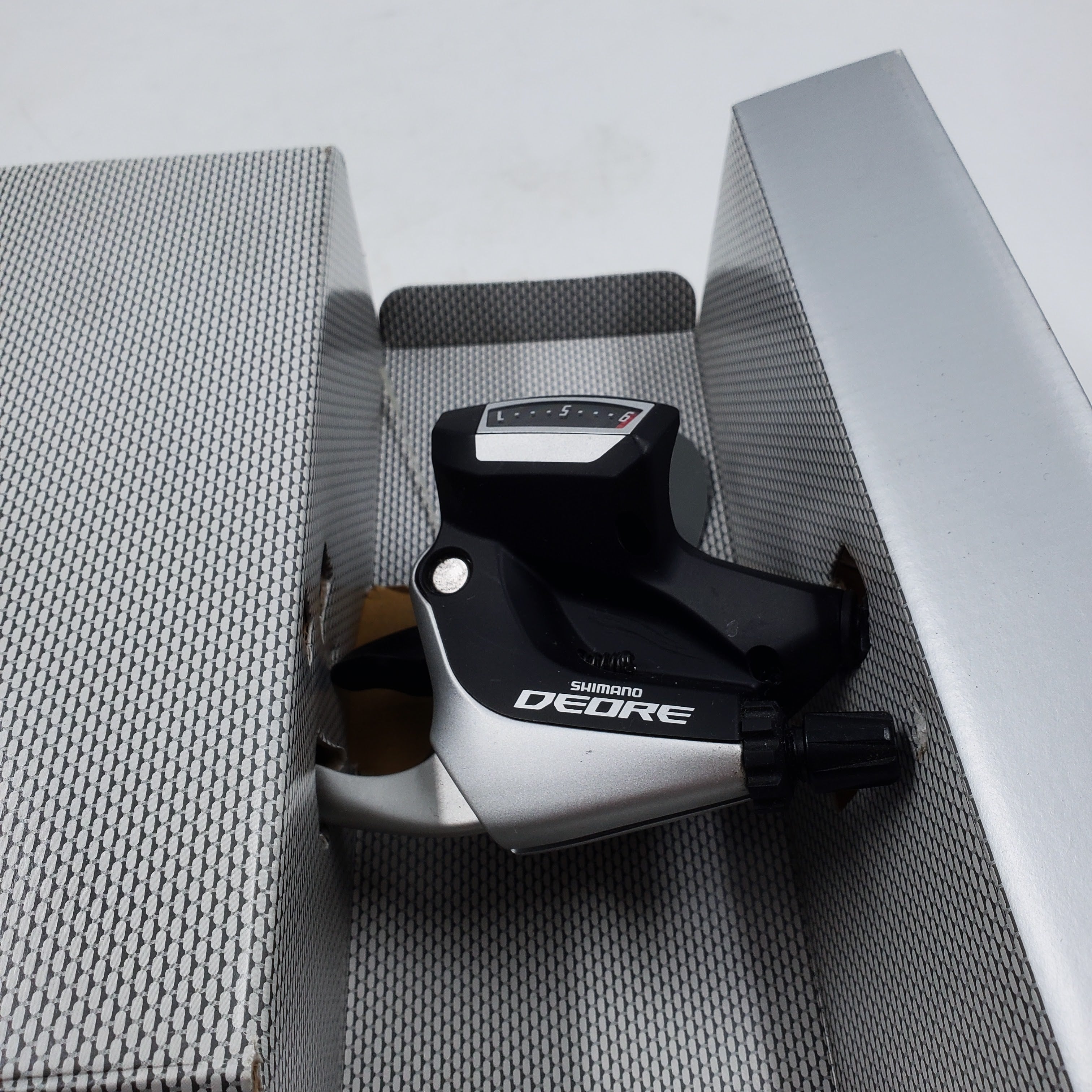 Open Box Shimano ST-590 Deore 9 Brake Speed Shift Lever Right