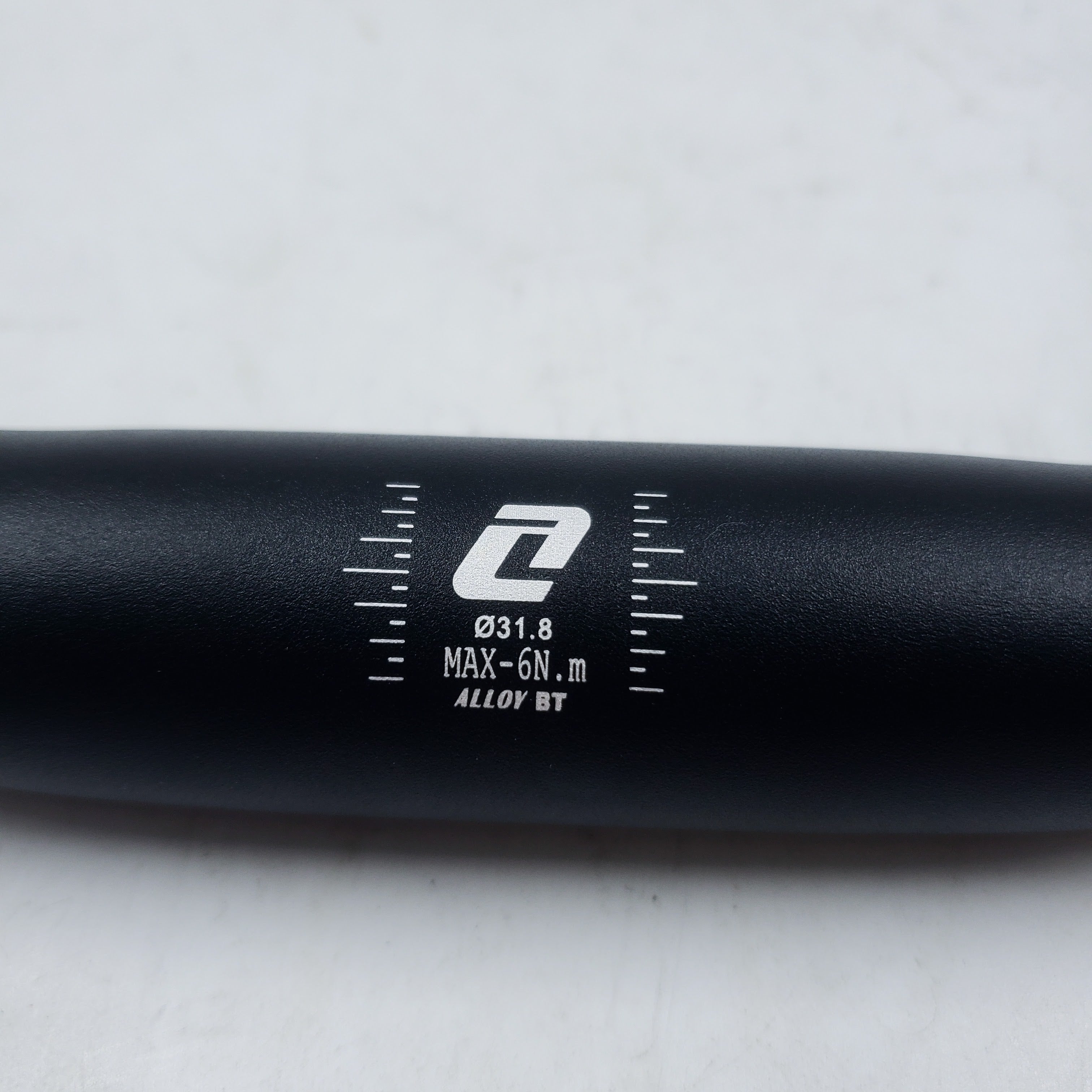 Open Box Mountain Riser Handlebar 31.8mm clamp Rise 4-Inch - 0