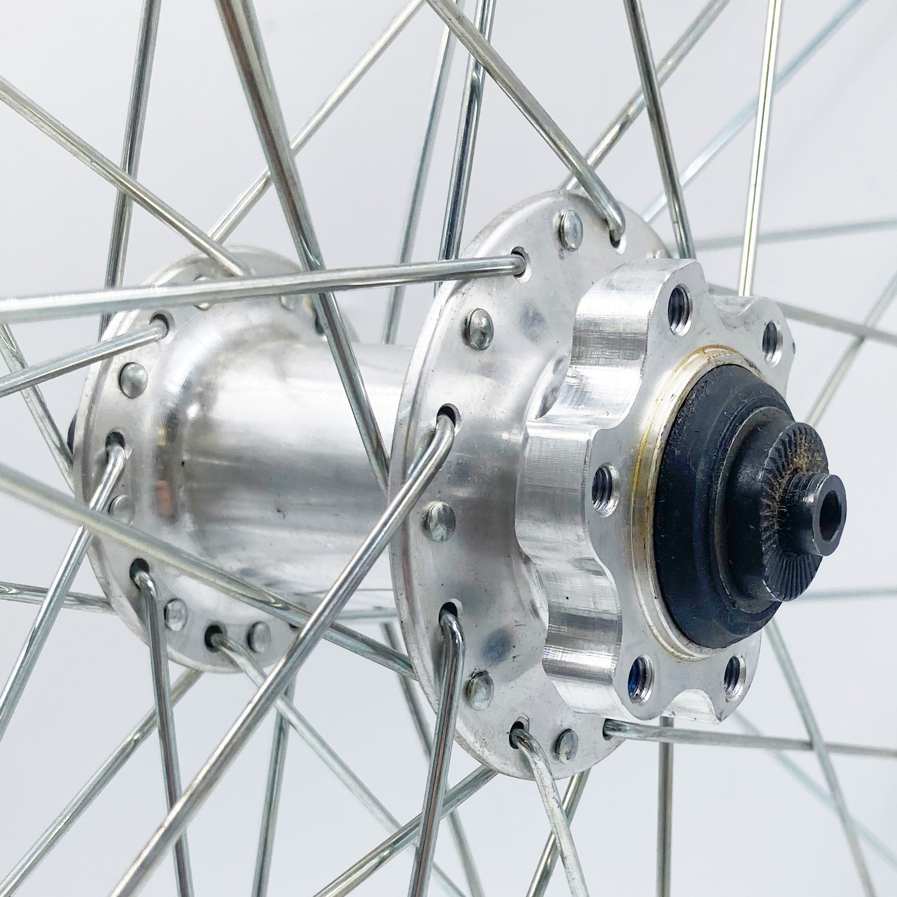Open Box 26-inch Blemished FRONT Aluminium 9x100 QR Disc Mountain Bike Wheel