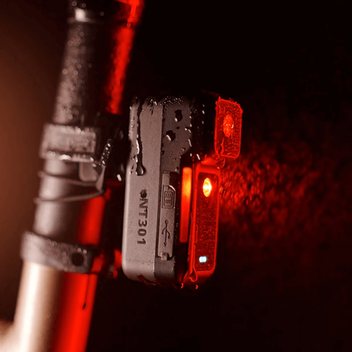 Ravemen NT301 Smart Tail Light with Accident Detection/ Recording Came ...