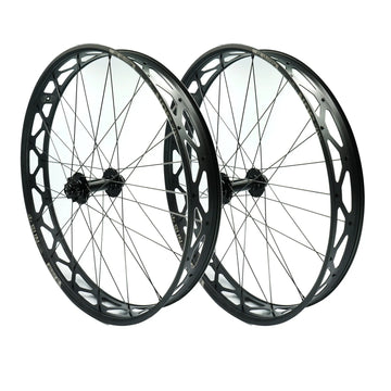 Sun Ringle MuleFut 80SL V2 26-inch 15x150 FRONT 12x197 REAR TA Tubeless Fat Bike Wheelset Sun Ringle