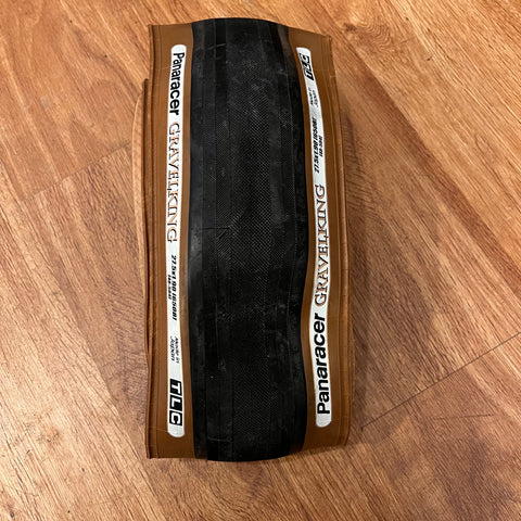 Image of A photo of our Panaracer GravelKing Brown Wall SLICK 27.5x1.90" Tubeless Tire.