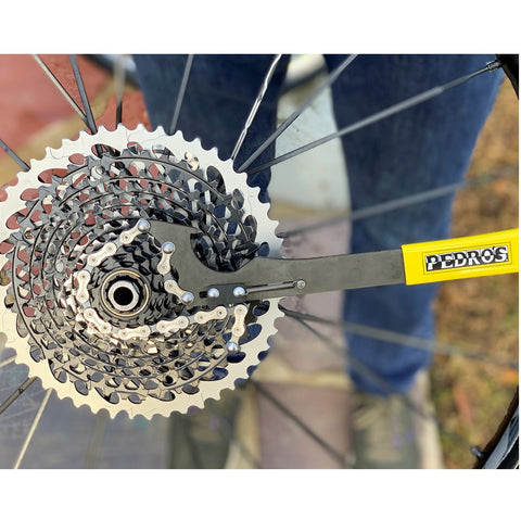 Image of Pedros Pro Chain Whip 6-12 Speed - TheBikesmiths